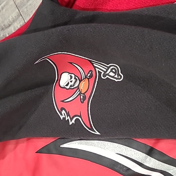 Tampa Bay Buccaneers Red/Black Poster Board Full-Zip Hoodie Size Medium 10/12 - Picture 8 of 8